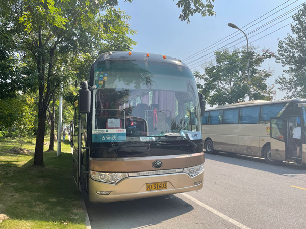 南京班车租赁价格贵吗？_嘟嘟巴士