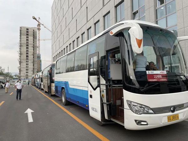 企業(yè)接送車怎么預(yù)定？_嘟嘟巴士
